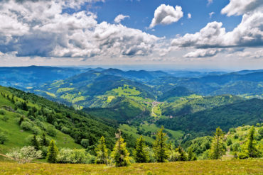 Panorama-Ausblick auf den Südschwarzwald