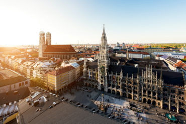 Blick auf den Münchner Marienplatz von oben