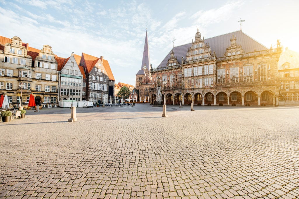 Market square in Bremen in sunshine