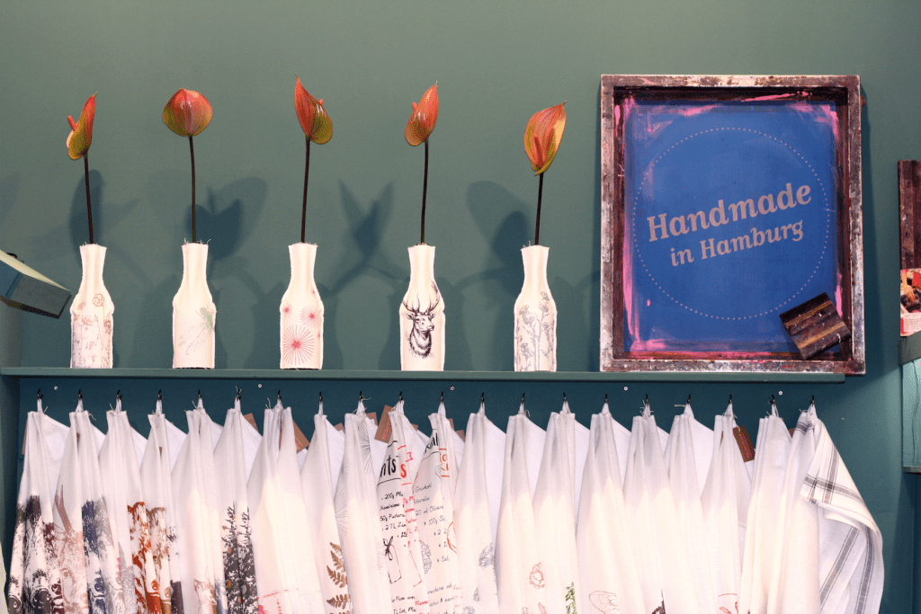 Insight into the beautiful shop Frohstoff in Hamburg. it shows printed fabrics