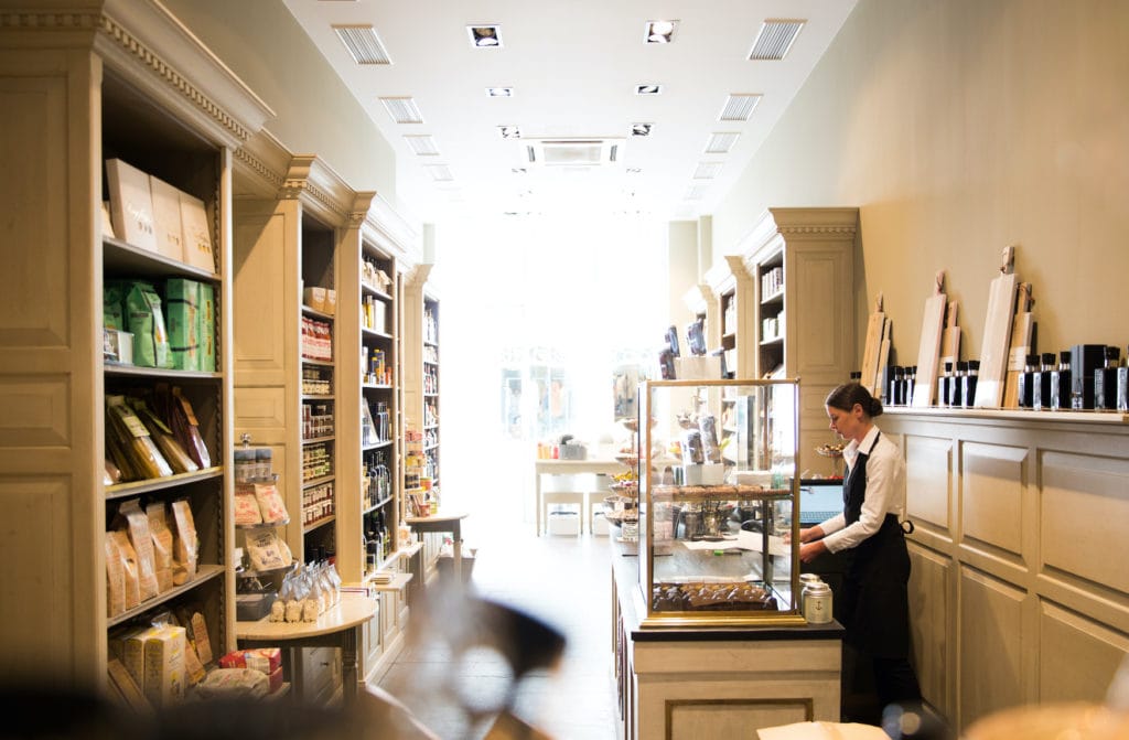 the beautiful grocery shop in Hamburg Oschätzchen from the inside