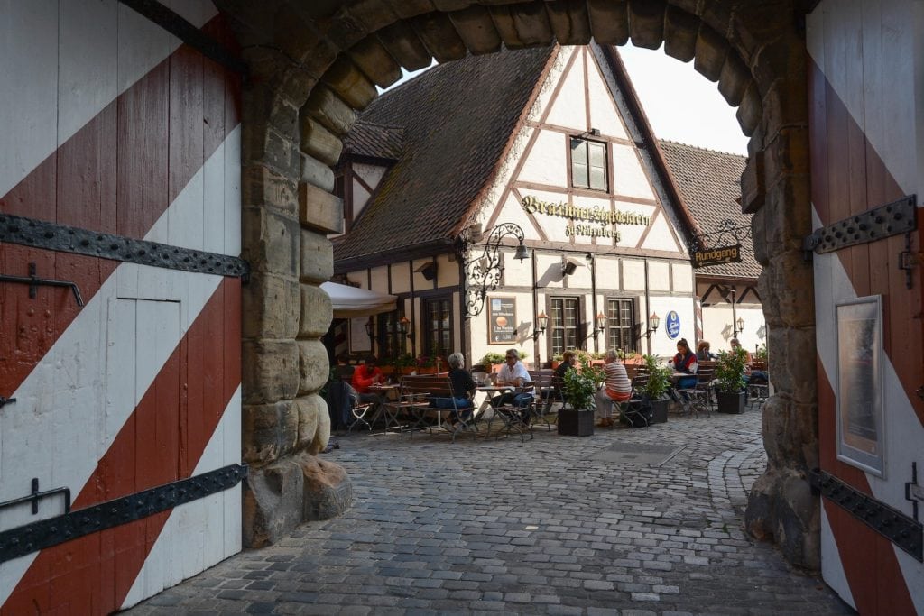entrance to the beer garden felsenkeller