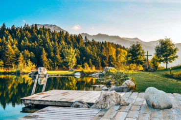 Seenlandschaft im bayrischen Inntal bei Oberaudorf