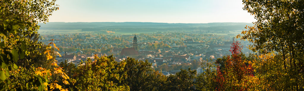 Herbstliches Panorama auf Amberg in Ostbayern