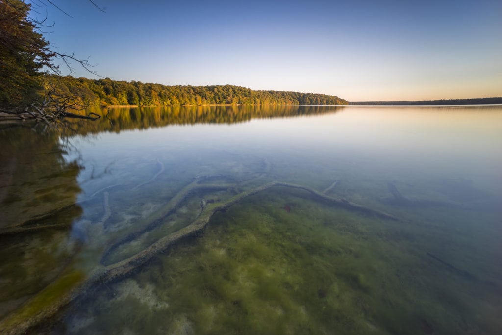 Der Stechlinsee ist der größte Klarwassersee Deutschlands. Wie wäre es mit einer Sternradtour in der Region?