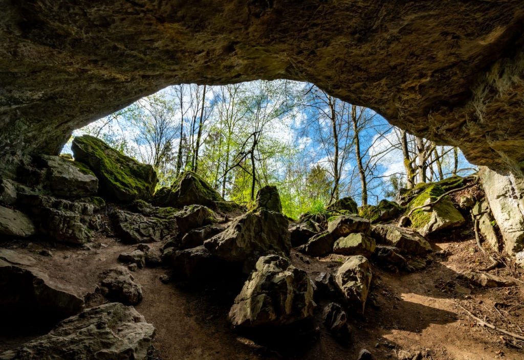 Kalksteinhöhle im Sauerland