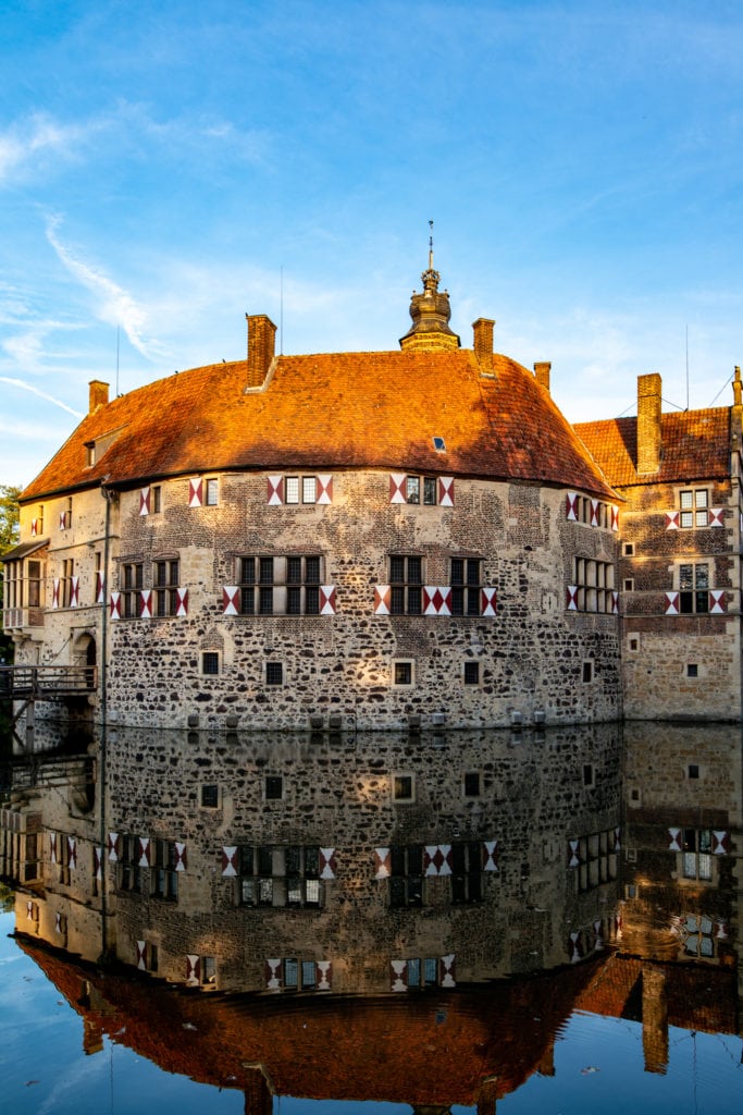Burg Lüdingshausen, Fischerin Wasserburg