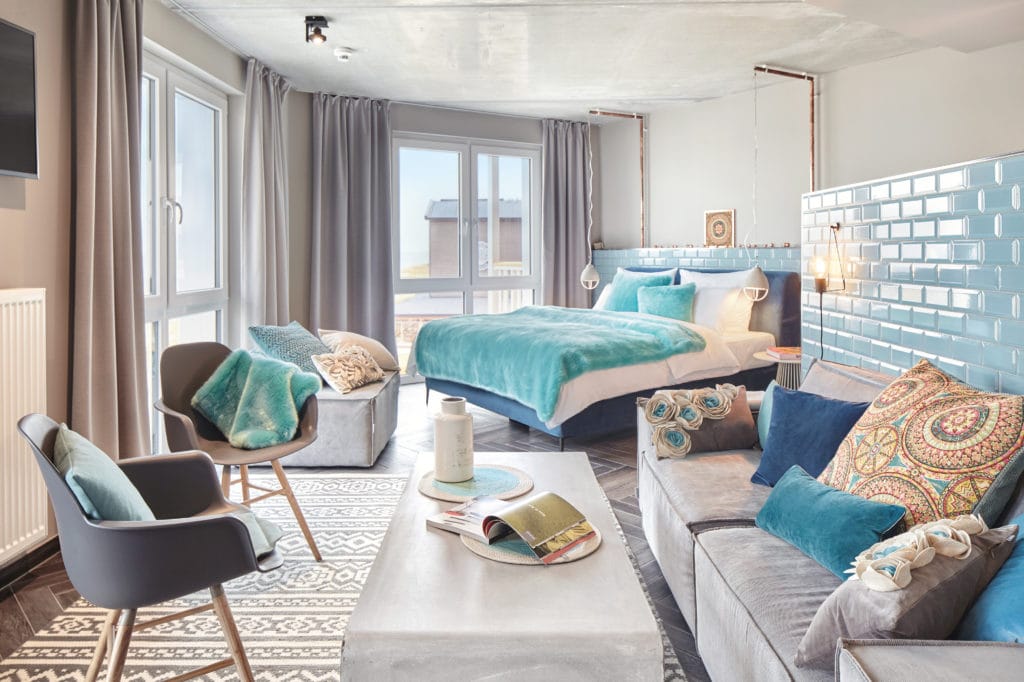 Turquoise interior details in Pad Suite