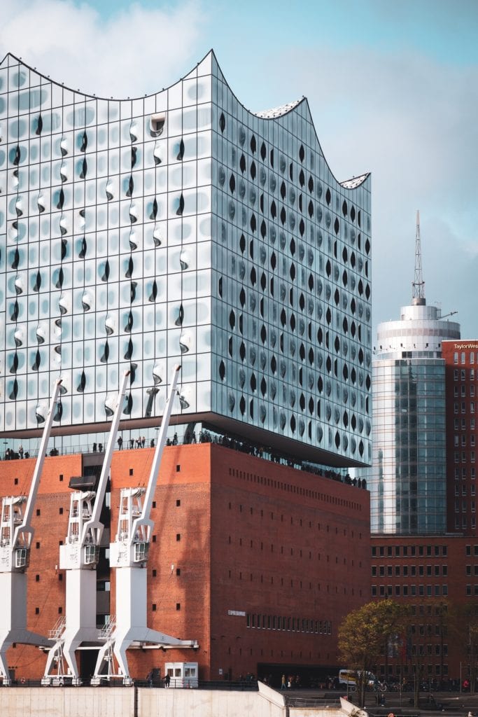 Detail-Aufnahme der Elbphilharmonie in Hamburg