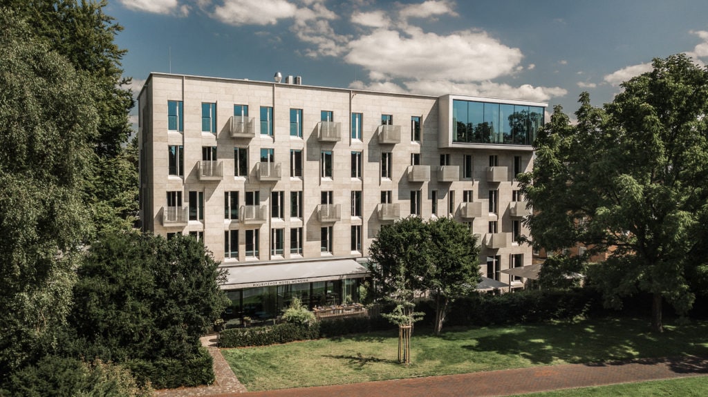 Außenfassade des Designhotels Mauritzhof in Münster