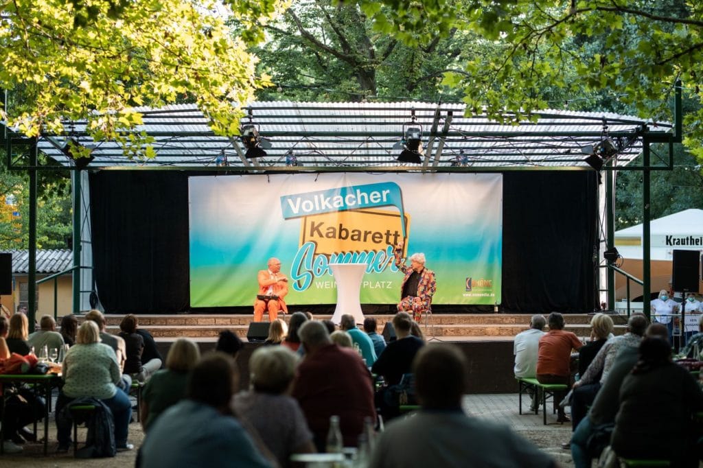 Fränkisches Weinland: Volkschor Kabarett Sommer