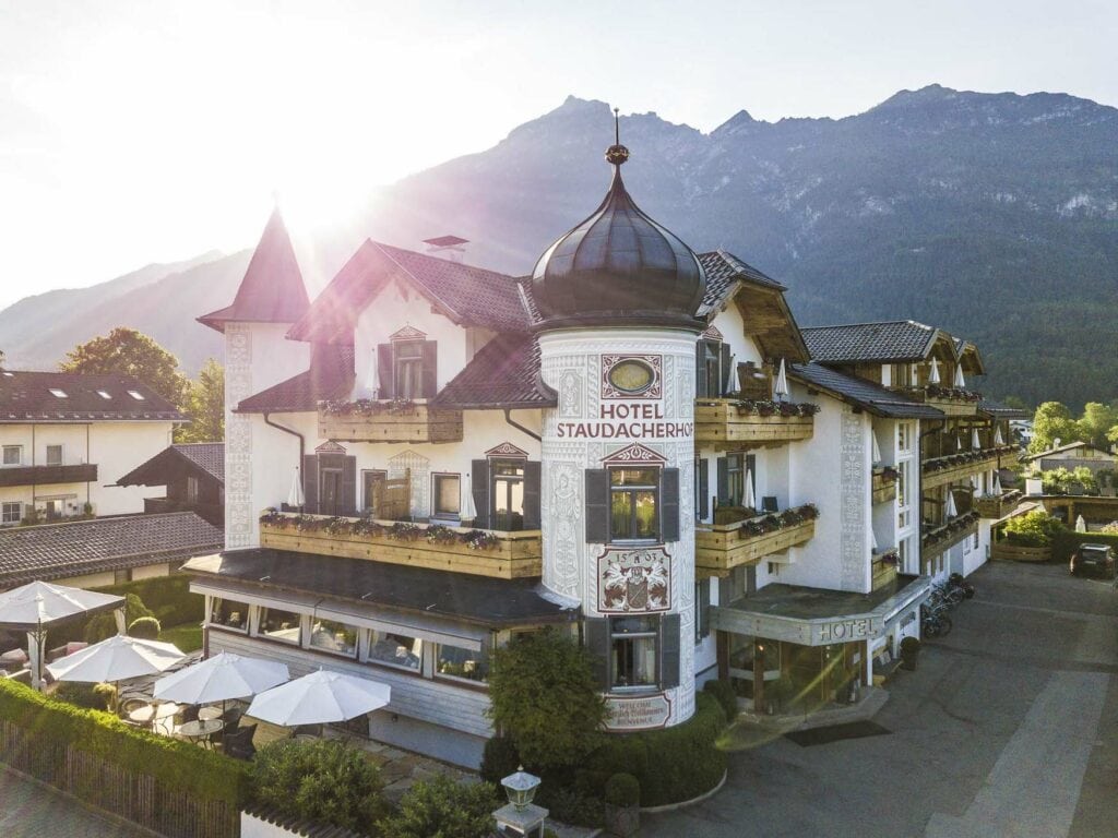 Außenfassade des Hotel Staudacherhof in Garmisch-Patenkirchen