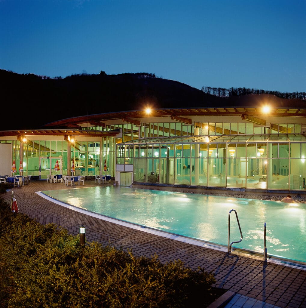 Illuminated outdoor pool at the Moseltherme in Traben- Trarbach