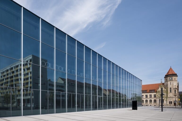 Bauhaus-Museum in Dessau von außen