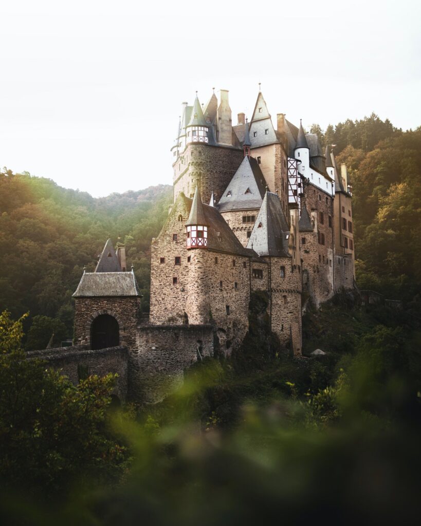 Eine der Top 10 der Eifel ist die Burg Eltz, ein fotogener Ort