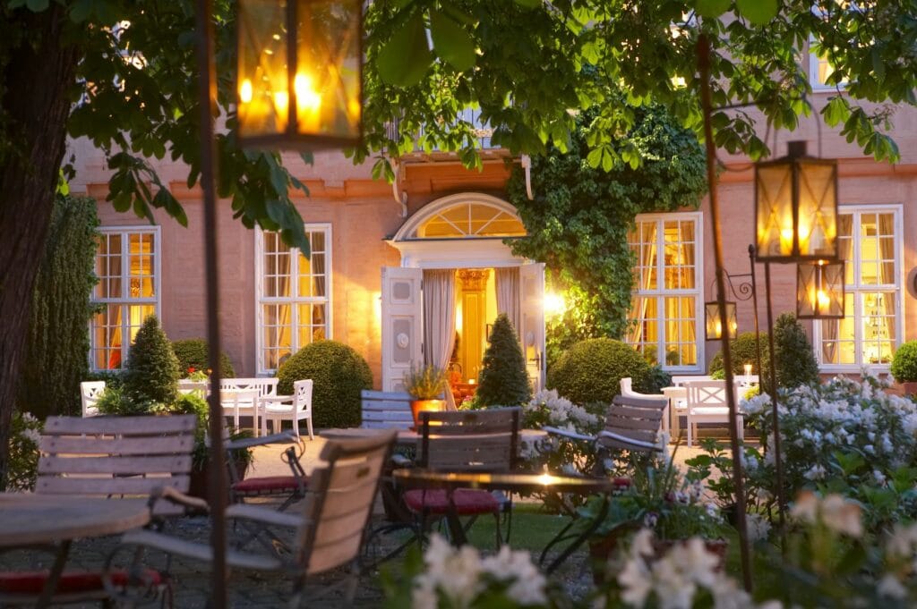 Eine der schönsten Hotelbars in Deutschland ist die des Fürstenhof Hotels in Celle