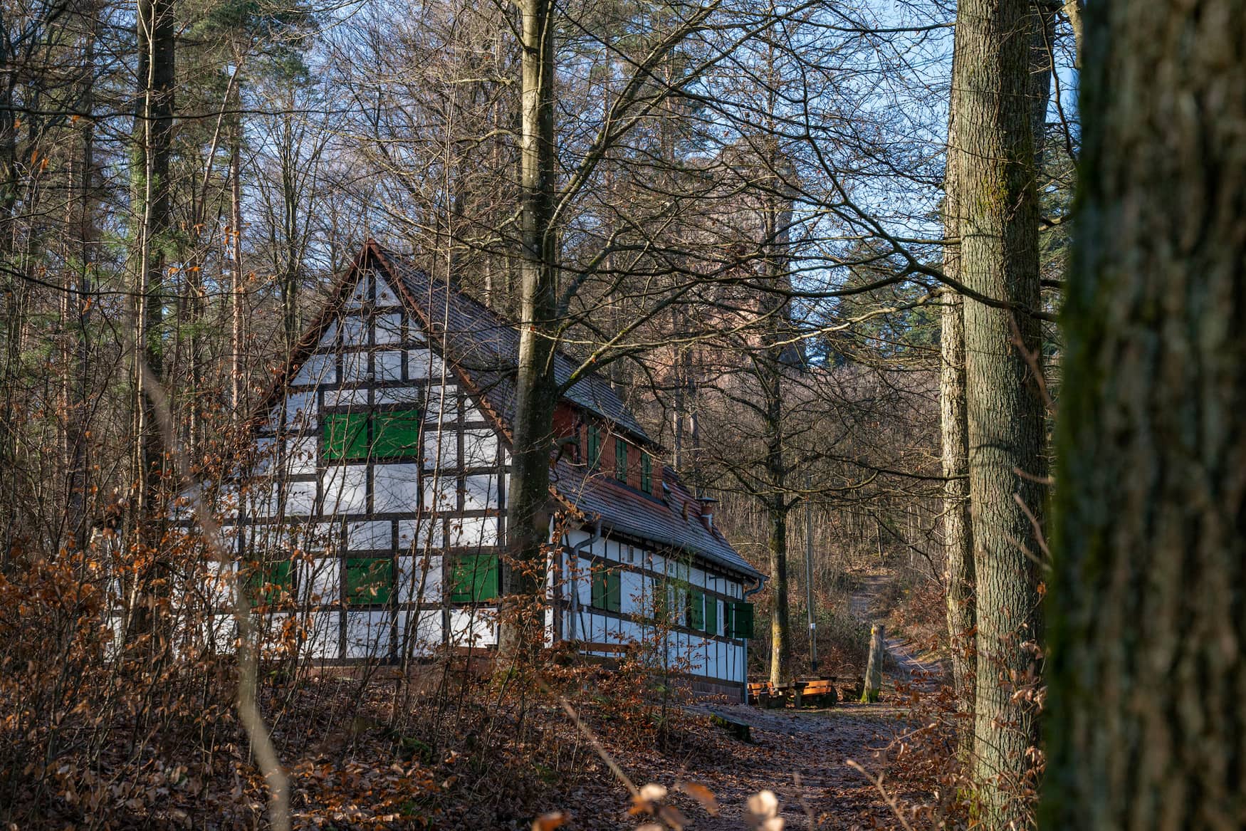 Hütte entlang des Richard-Löwenherz-Weges