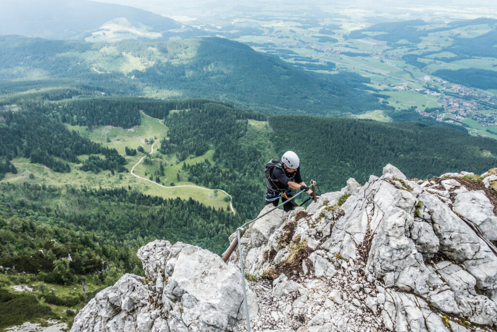 Klettersteige in Berchtesgaden: Mann auf dem Pidinger Klettersteig