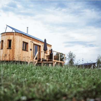ein Tiny House in Bayern über Hinterland Cabins