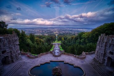 Ausblick vom Bergpark Wilhelmshöhe auf Kassel