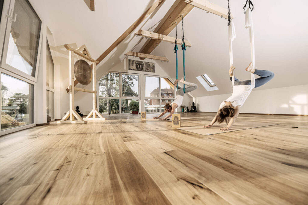 Aerial yoga is also offered in the wellness area of Jordans Untermühle