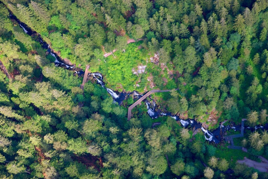 Die Triberger Wasserfälle aus der Vogelperspektive - Ziel einer Wanderung in Baden-Württemberg