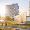 Die East Side Gallery im Licht der Abendsonne, ein Highlight in Berlin