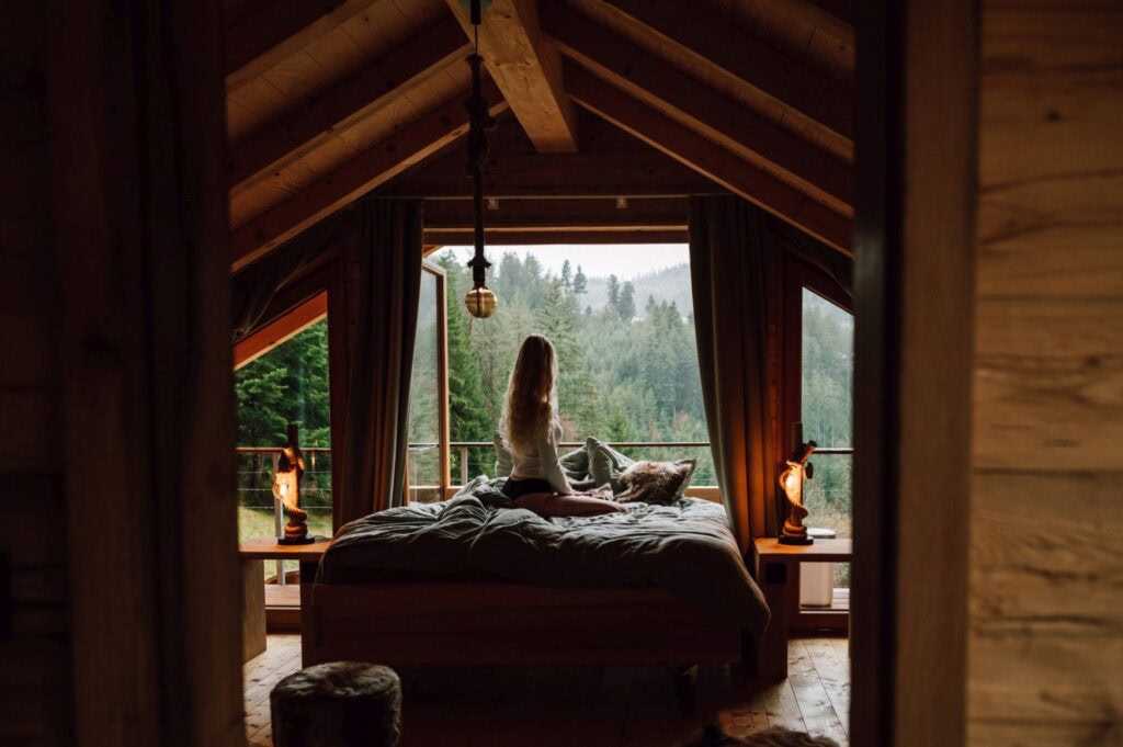 Himmelbett im Holz-Chalet Holz-Herz auf dem Hilserhof bei Triberg im Schwarzwald