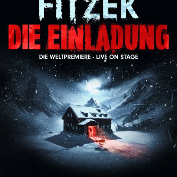 Plakatgrafik für das Theaterstück "Die Einladung" von Sebastian Fitzek; Zwischen verschneiten Bergen in der Nacht betritt eine Person ein kleines Hotel, aus dessen Tür ein rotes Licht scheint.